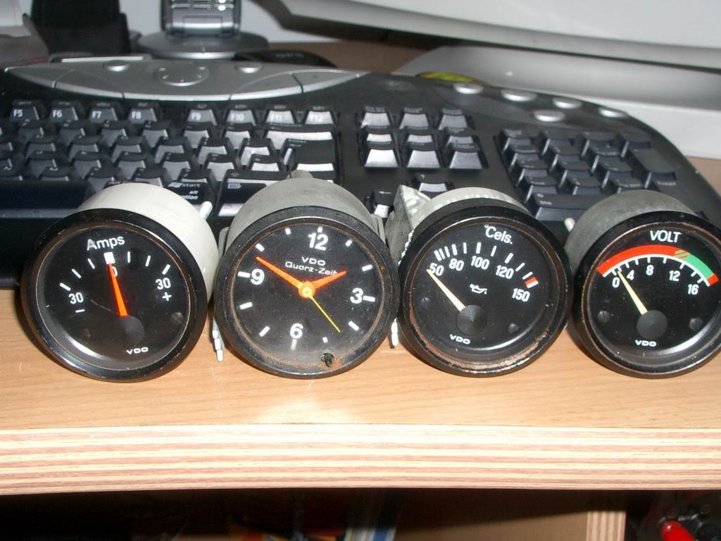 GUIDE How to install white faces and Blue LEDs in VDO gauges VW